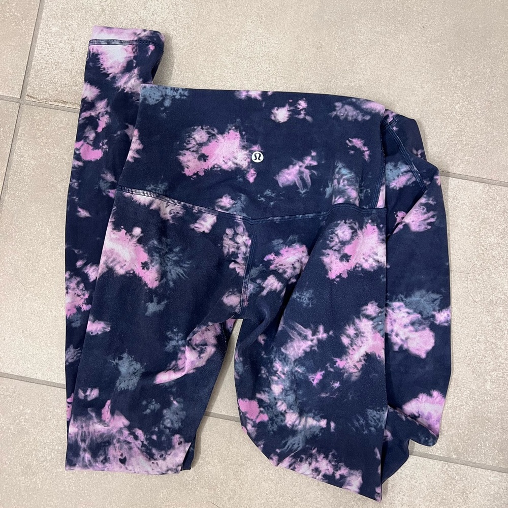 LULULEMON align Size 4 28” high rise